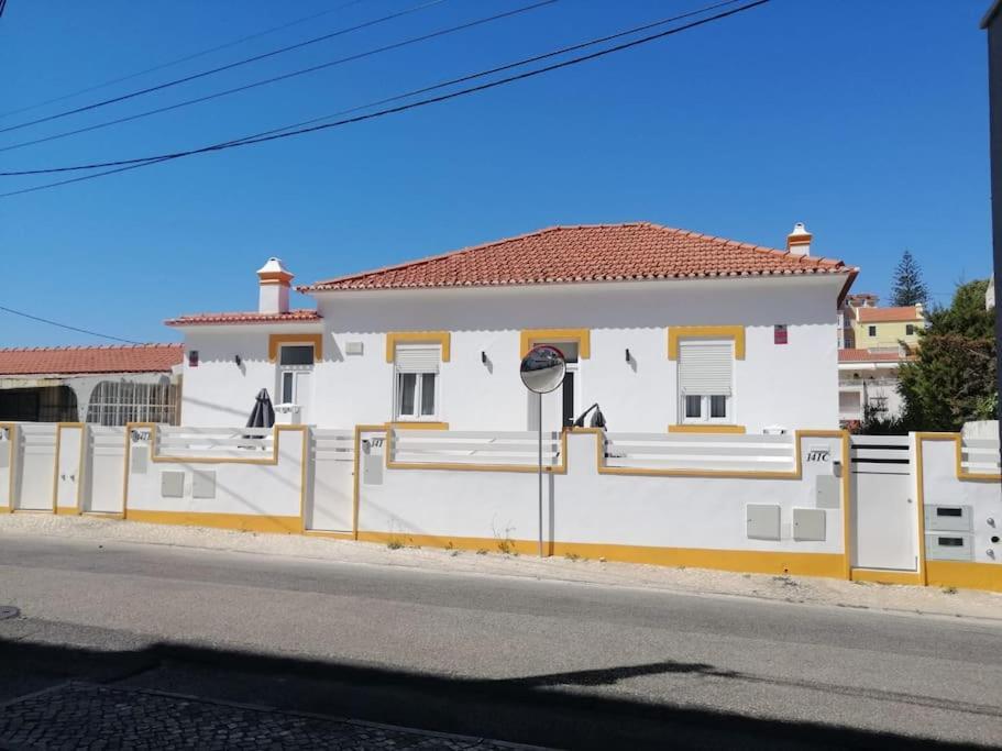 Casa Da Praia Da Poca - Apartamento Iris Estoril Exterior photo